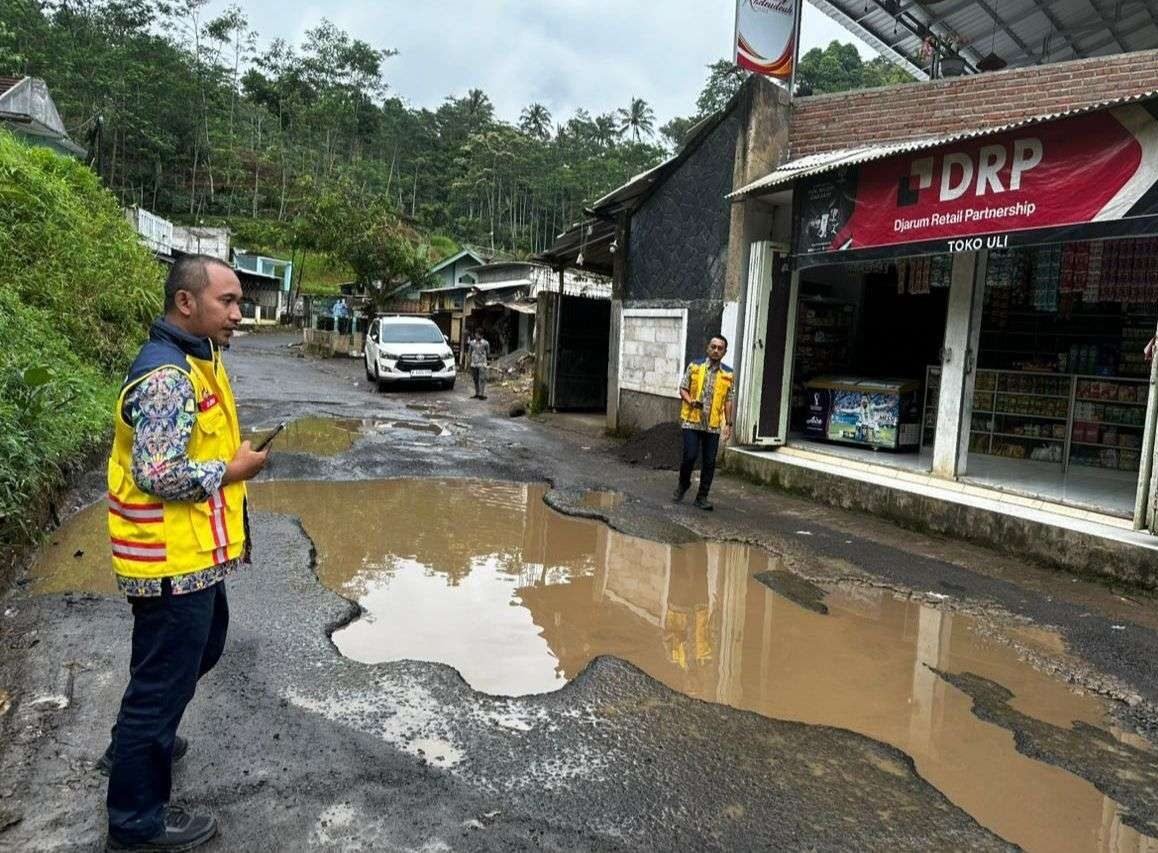 Lima Tahun Rusak, Jalan Pamegatan–Singajaya Akhirnya Diperbaiki Pusat
