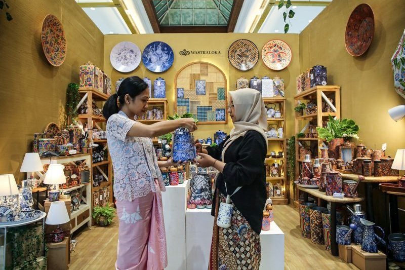 PLN Dukung Wirausaha Muda Indonesia di INACRAFT 2025