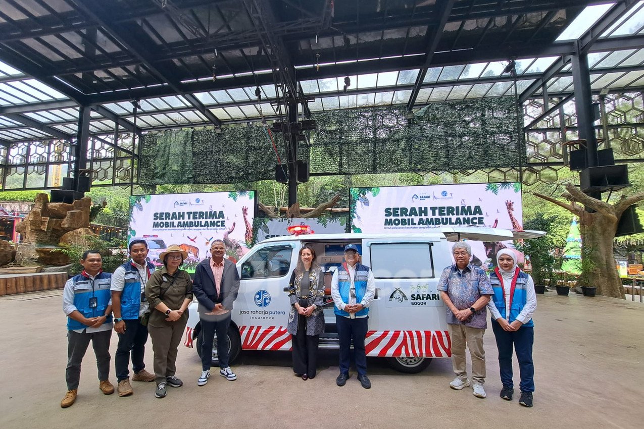 Taman Safari Bogor Terima Hibah Ambulans Jasa Raharja Putera Jelang Libur Nataru