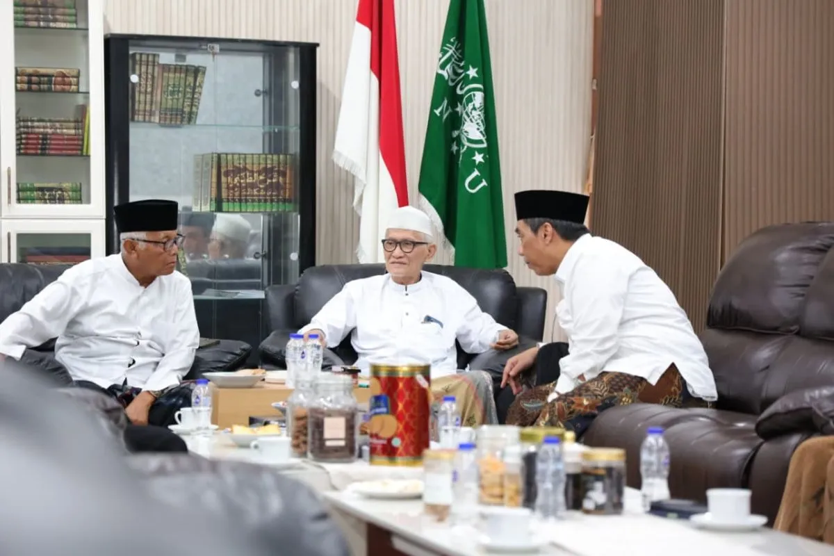 Pj. Ketum PBNU Sowan ke Sejumlah Pesantren di Jawa Timur