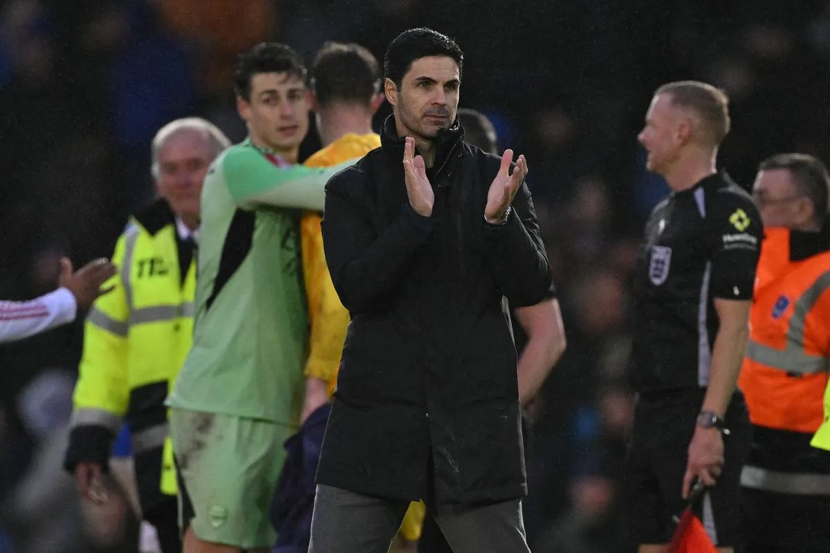 Krisis Pertahanan Arsenal: Calafiori dan Hincapie Absen dalam Derbi London Lawan Chelsea