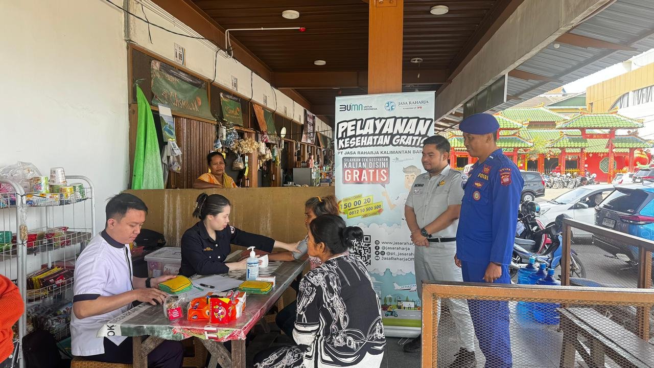 Jasa Raharja Kalbar Gelar Pemeriksaan Kesehatan Gratis di Dermaga Pedalaman Kapuas Indah Pontianak