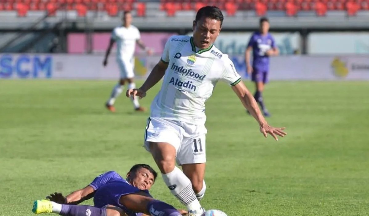 Update Persib Bandung: Dedi Kusnandar Resmi Kembali Perkuat Lini Tengah Maung Bandung