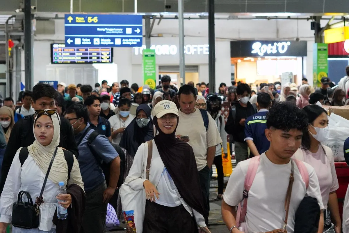 Mudik Lebih Hemat, KAI Daop 6 Ajak Warga Manfaatkan Diskon Tiket Kereta 30%