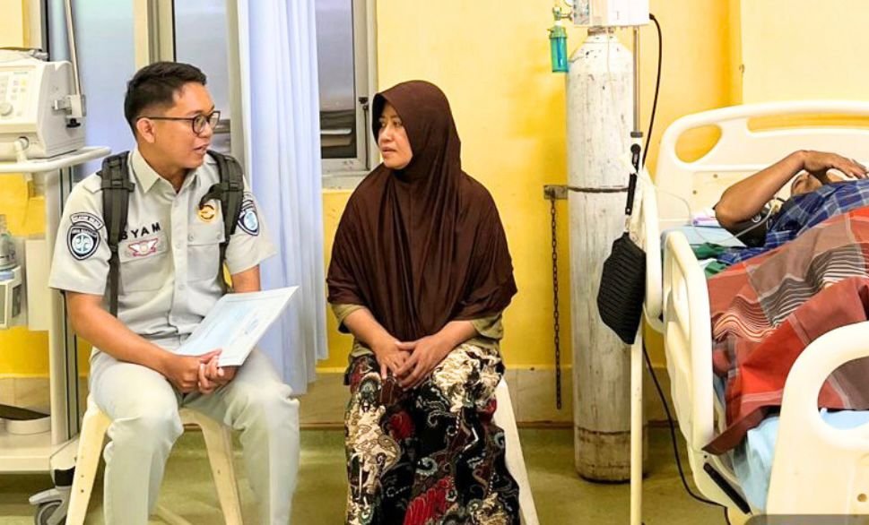 Wujud Negara Hadir, Jasa Raharja Sulsel Jenguk Korban Kecelakaan di RSUD KH. Hayyung Selayar