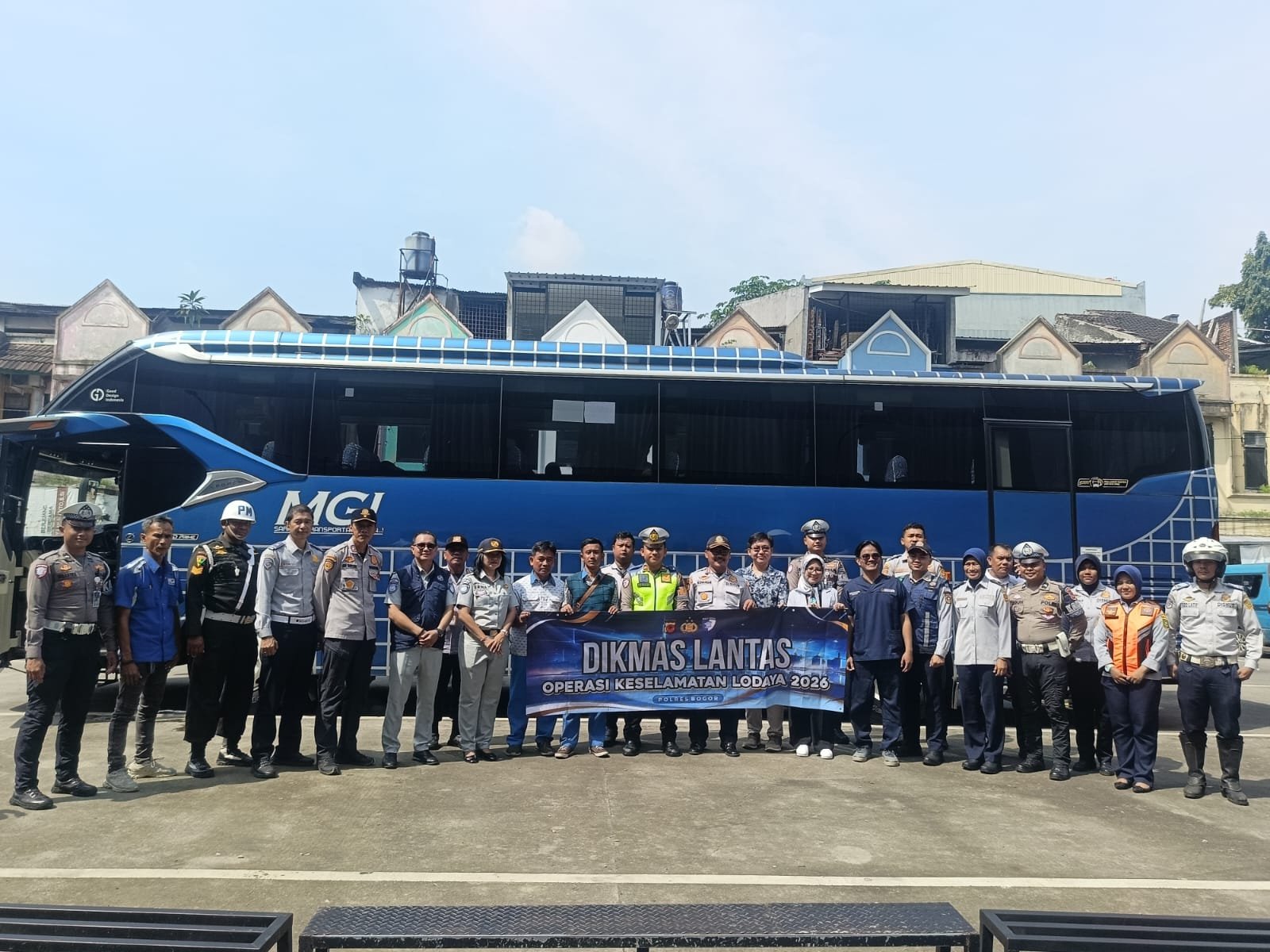 Dukung Operasi Keselamatan Lodaya 2026, Jasa Raharja Gelar PPGD, Pengobatan Gratis serta Ramp Check Bersama Stakeholder di Terminal Cibinong