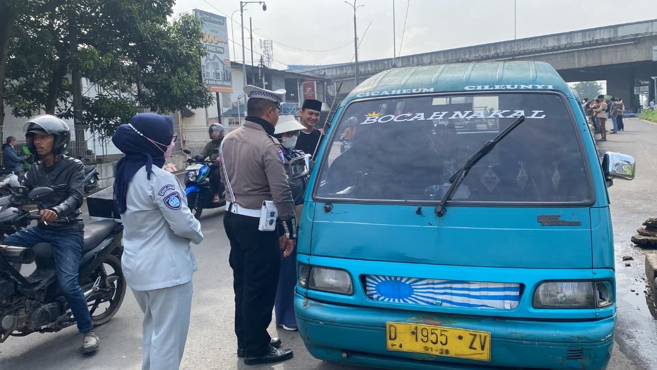 Operasi Gabungan di Pos Polisi Cileunyi, Wujud Sinergi dan Pelayanan Sepenuh Hati kepada Masyarakat