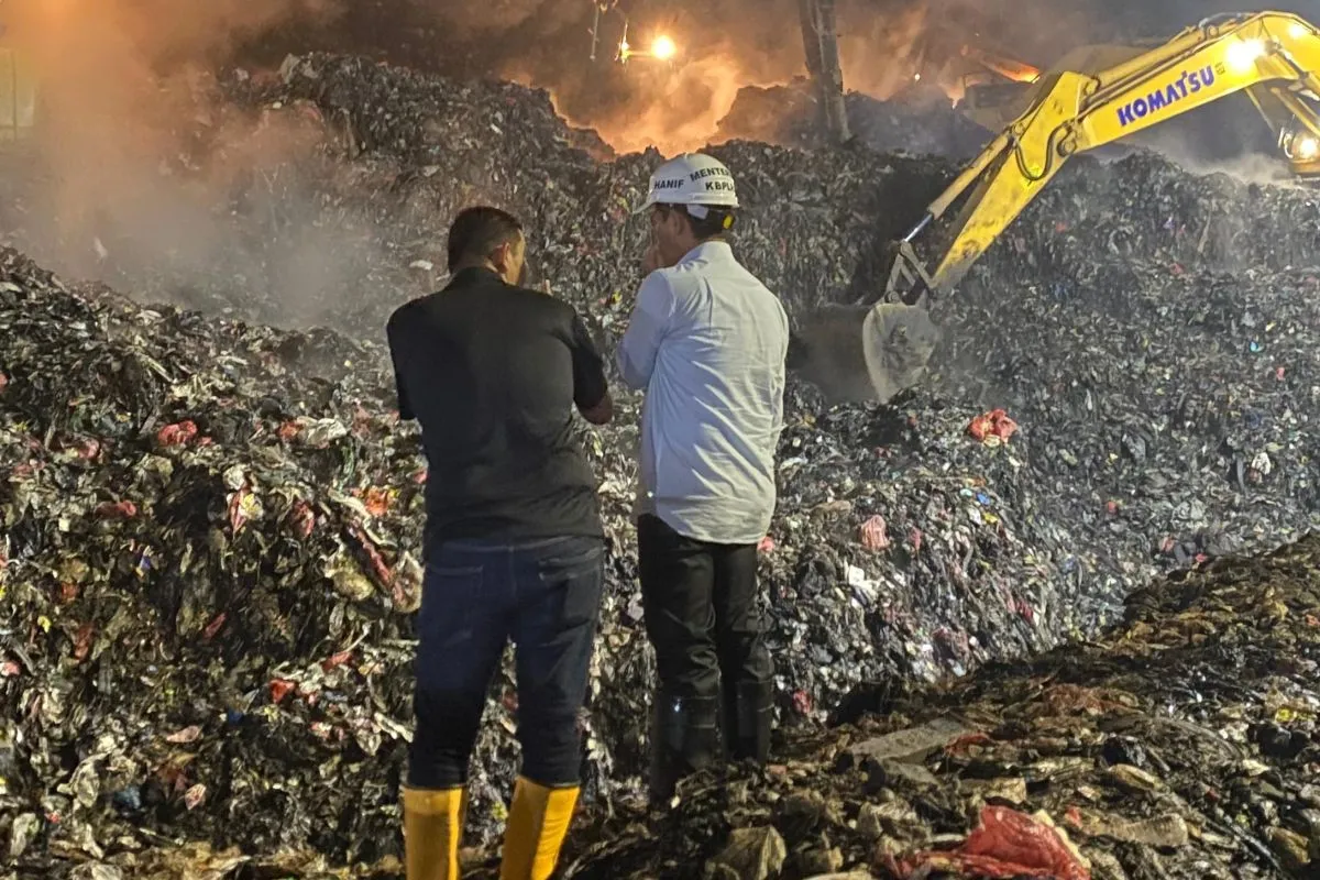 Menteri LH: Longsor Sampah Bantargebang Adalah Alarm Keras Perbaikan Tata Kelola