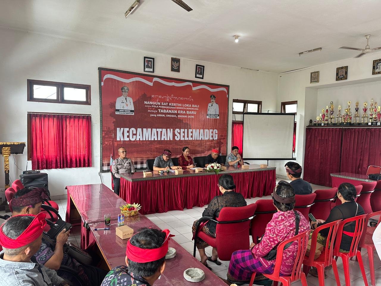 Jasa Raharja Bali Bersama Tim Pembina Samsat Tabanan Sosialisasikan Kepatuhan Pajak Kendaraan di Kecamatan Selemadeg