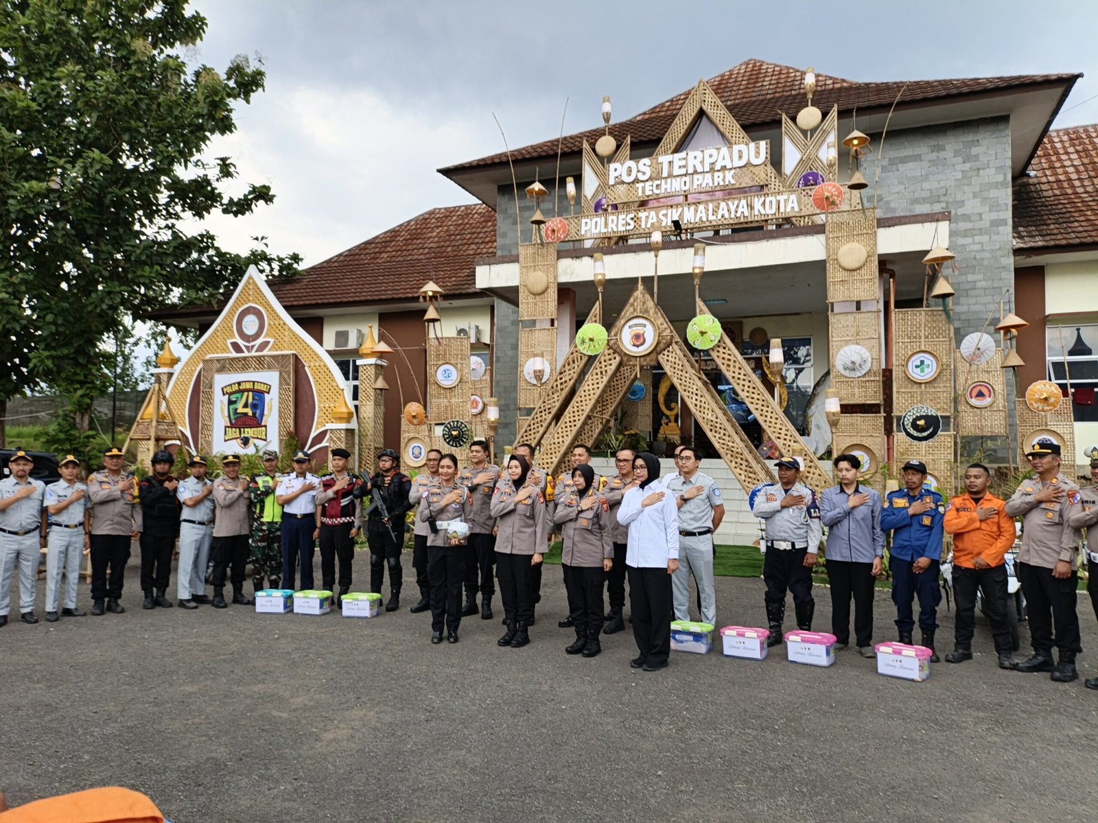 PT Jasa Raharja Bersama Stakeholder Sambut Kunjungan Kerja Wakapolda Jawa Barat di Pos Pelayanan Terpadu Technopark Kadipaten Ciawi Tasikmalaya