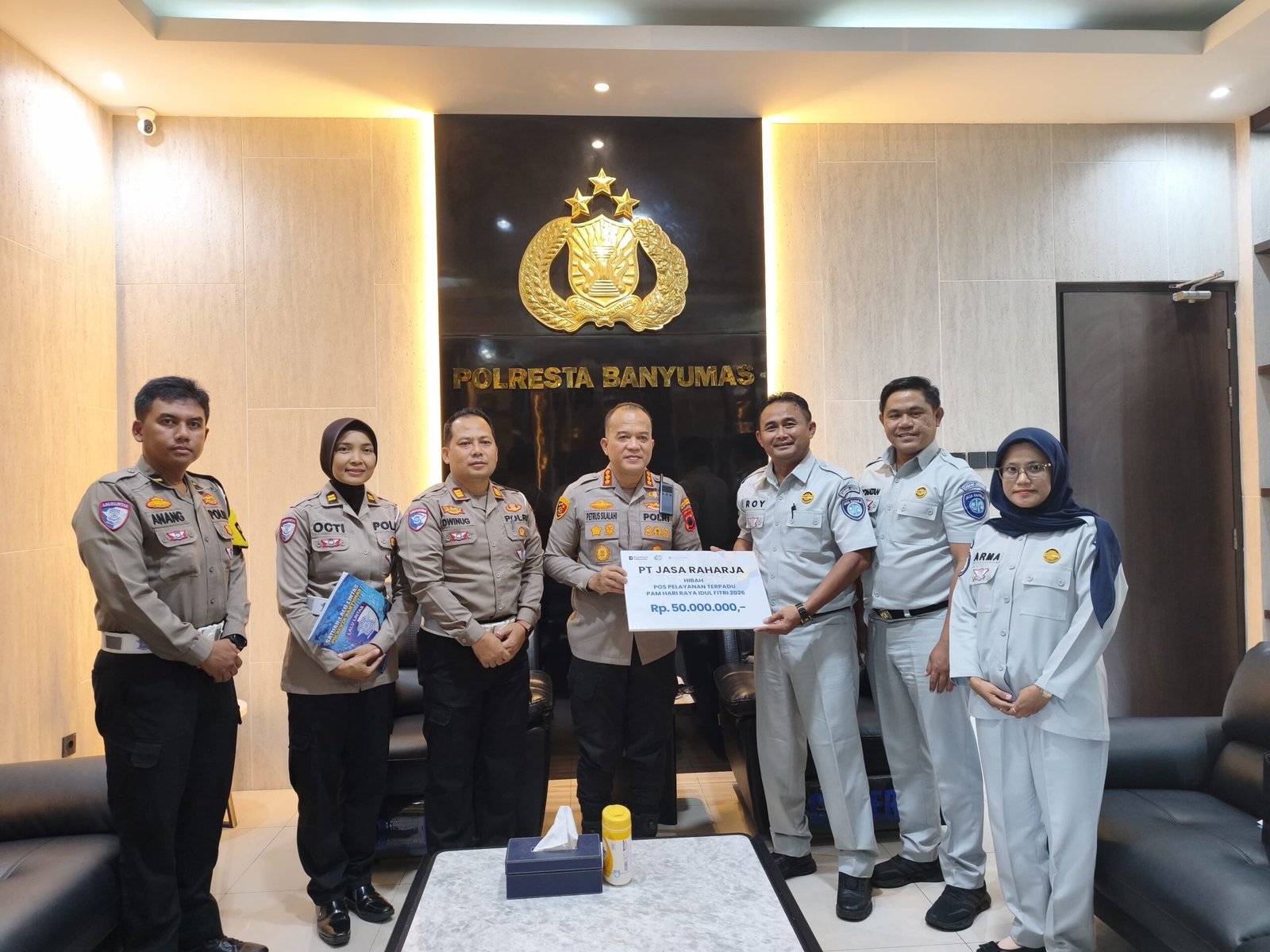 Dukung Kelancaran Mudik 2026, Jasa Raharja Purwokerto Serahkan Bantuan Pos Terpadu di Ajibarang