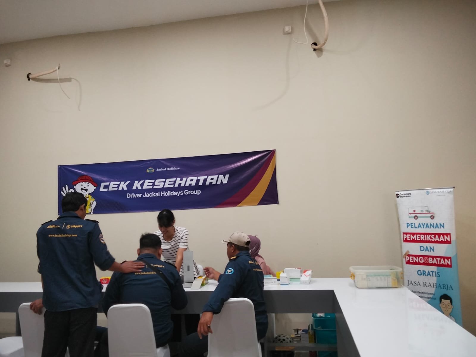 Jasa Raharja Jawa Barat Gelar Pengobatan Gratis MUKL di Perusahaan Otobus PT Jackal Holiday