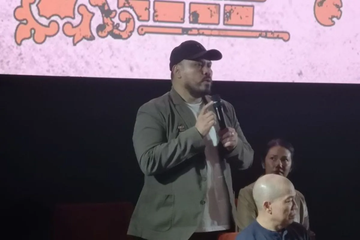 Lawan Trypophobia! Joko Anwar Hadapi Fobia Lubang di Poster Film ‘Ghost in the Cell’