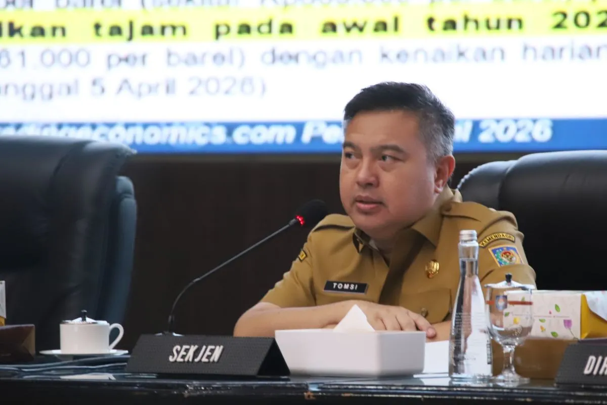 Sekjen Kemendagri Desak Pemerintah Daerah Segera Antisipasi Lonjakan Harga Komoditas