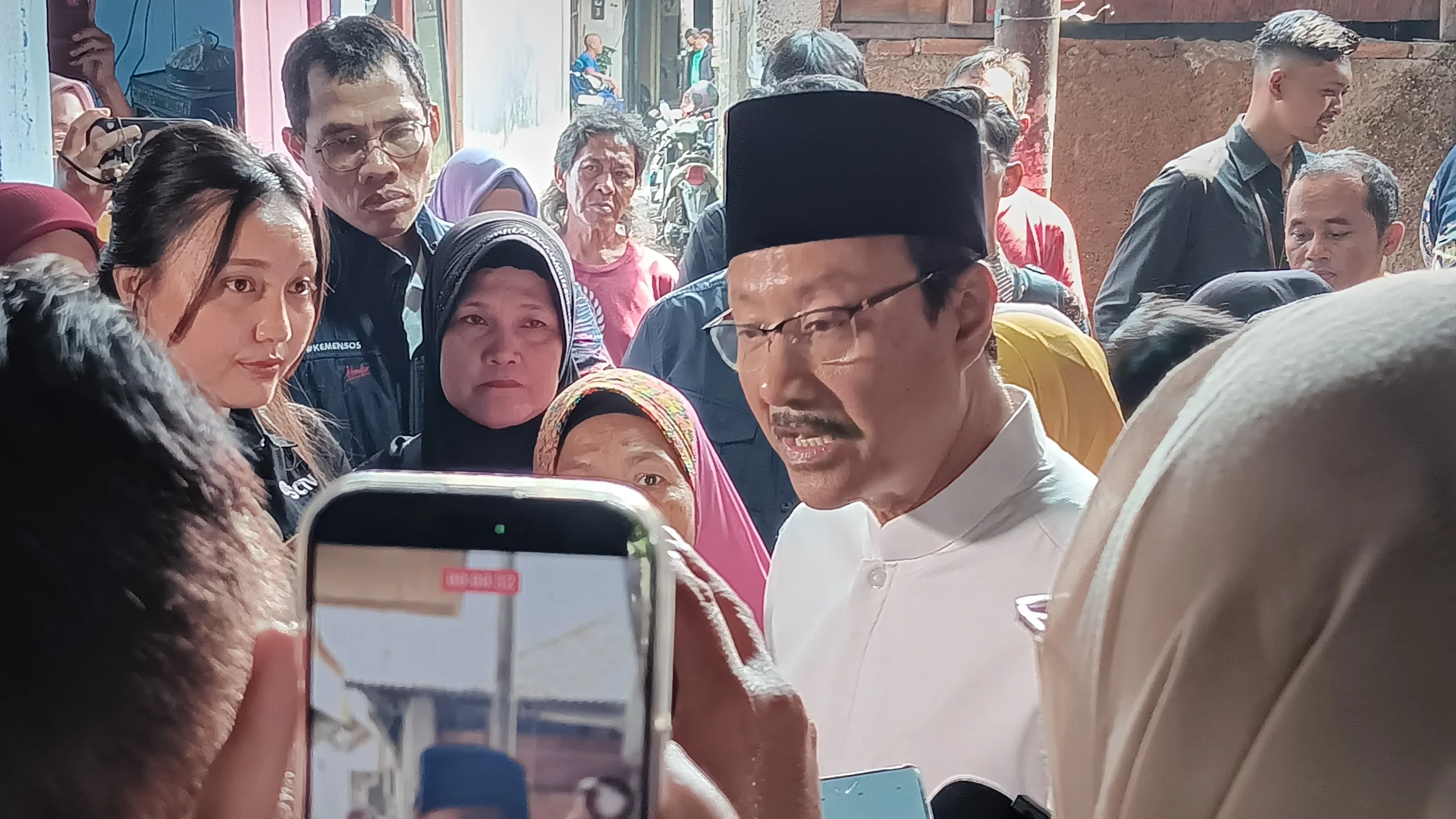 Mensos Pastikan Bantuan untuk Keluarga Korban Kecelakaan Kereta di Bekasi Mengalir