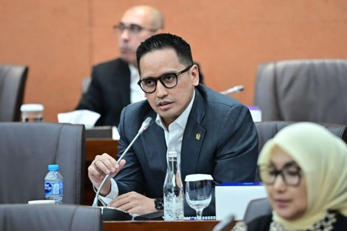 Lindungi UMKM, Komisi VI DPR Minta Pemerintah Redam Dampak Kenaikan Harga Plastik
