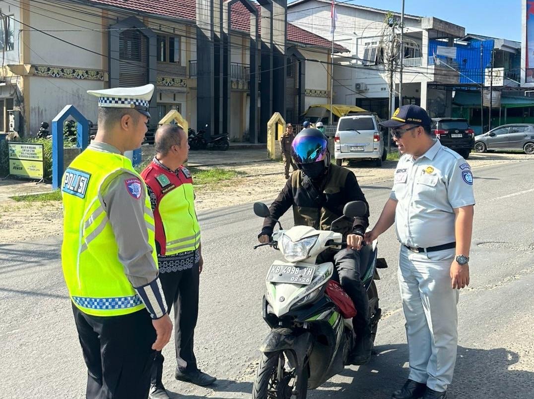 Jasa Raharja Cabang Singkawang Bersama Tim Pembina Samsat Gelar Operasi Gabungan di Kabupaten Bengkayang