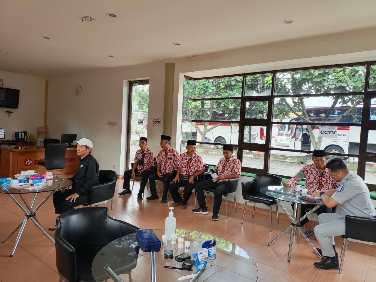 Jasa Raharja Cabang Tasikmalaya Gelar Pemeriksaan Kesehatan Gratis di PO Primajasa Tasikmalaya