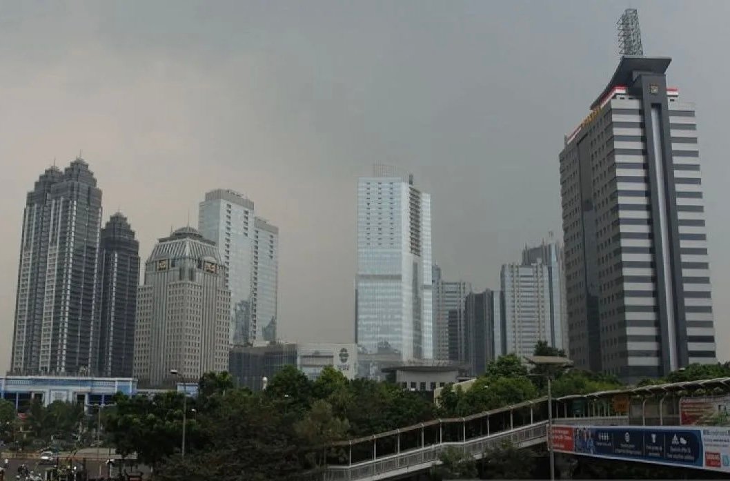 Jakarta Berawan Tebal Sabtu Pagi, Simak Pantauan Cuaca BMKG Selengkapnya