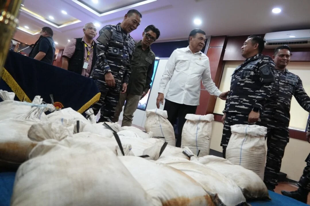 TNI AL Berantas Penyelundupan Rp14 Triliun, Menko Polkam: Ini Langkah Penyelamatan Negara