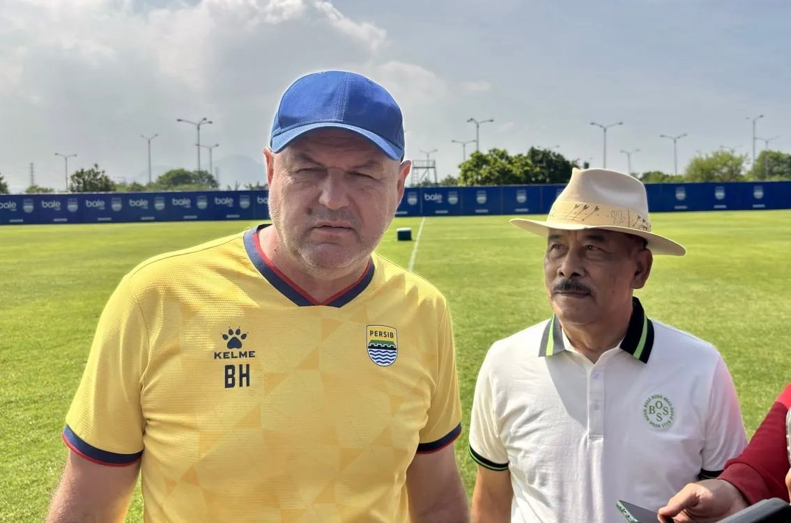 Persib vs PSM: Bojan Hodak Tetap Optimistis Raih Poin Penuh Tanpa Dua Pemain Inti
