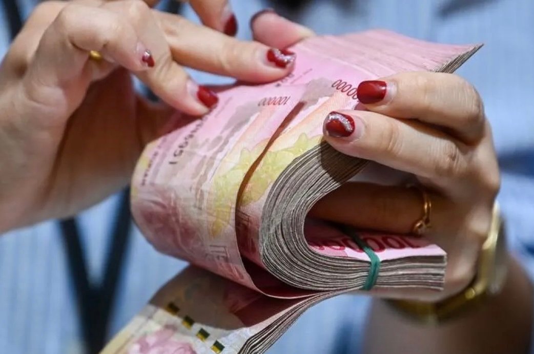 Imbas Sinyal Hawkish The Fed, Nilai Tukar Rupiah Kembali Terkoreksi