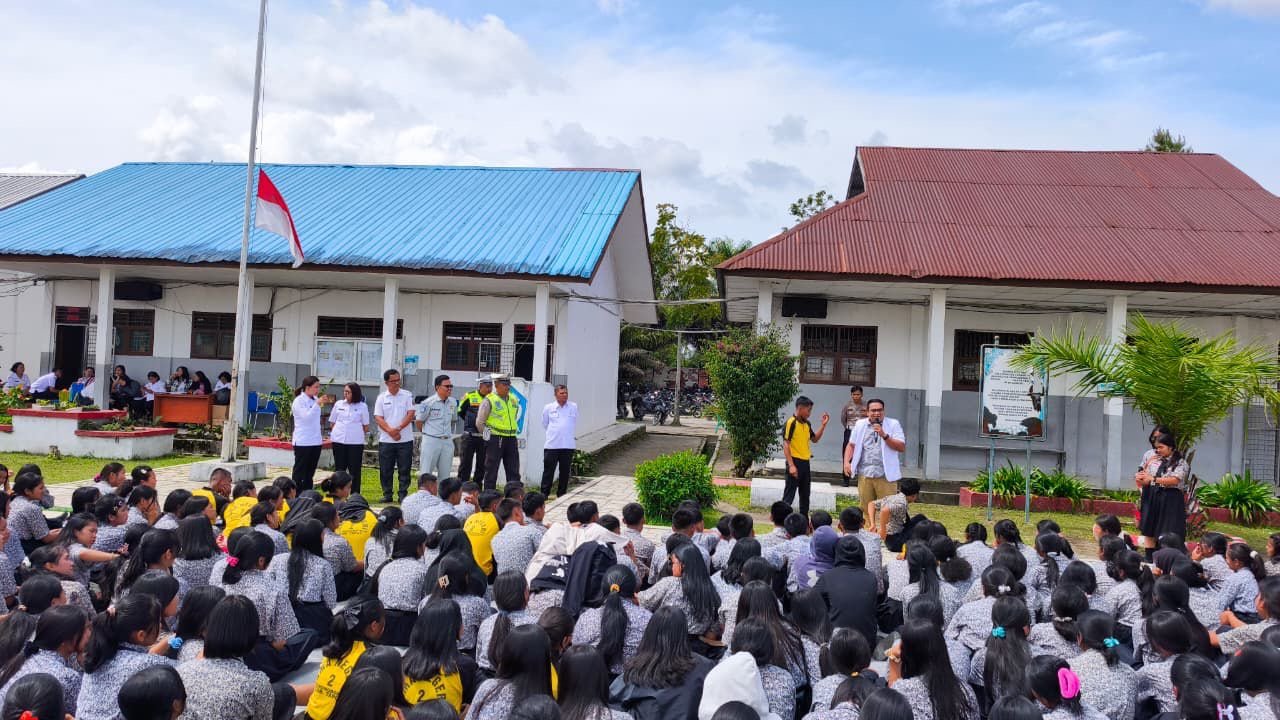 Jasa Raharja Gelar Sosialisasi PPGD dan PPKL di SMA Negeri 1 Siborong-borong