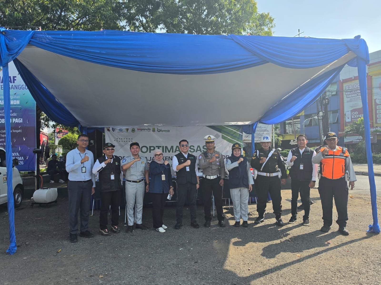 Tim Pembina Samsat Beserta Stakeholder Terkait Melakukan Pengecekan Pajak Kendaraan Bermotor Di Karawang Guna Tingkatkan Kepatuhan