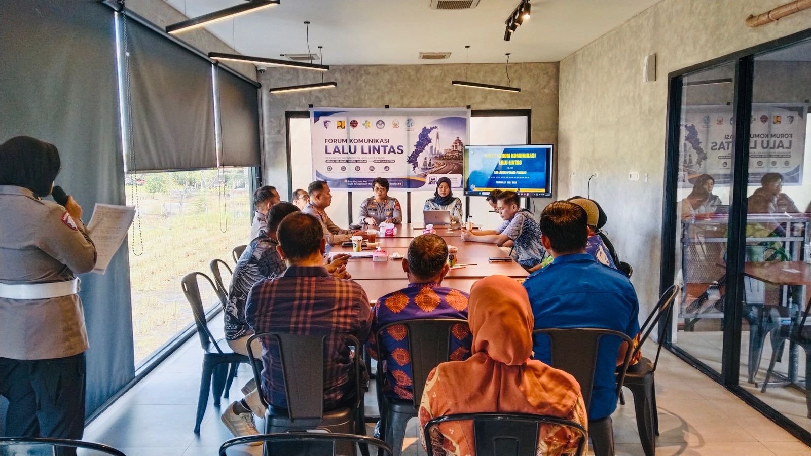 Perkuat Sinergi Keselamatan Transportasi: Kepala Cabang PT Jasa Raharja Parepare Inisiasi Rapat Forum Lalu Lintas Dan Angkutan Jalan Di Kabupaten Pinrang
