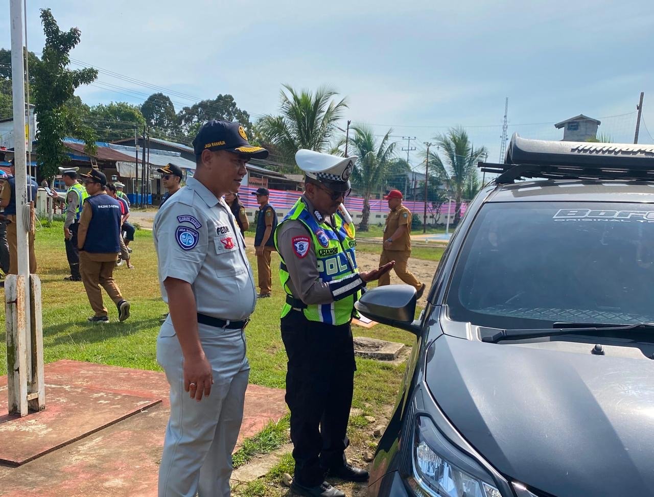 Jasa Raharja Cabang Singkawang Bersama Tim Pembina Samsat Laksanakan Operasi Gabungan di Kecamatan Sanggau Ledo Jasa Raharja Cabang Singkawang Bersama Tim Pembina Samsat Laksanakan Operasi Gabungan di Kecamatan Sanggau Ledo