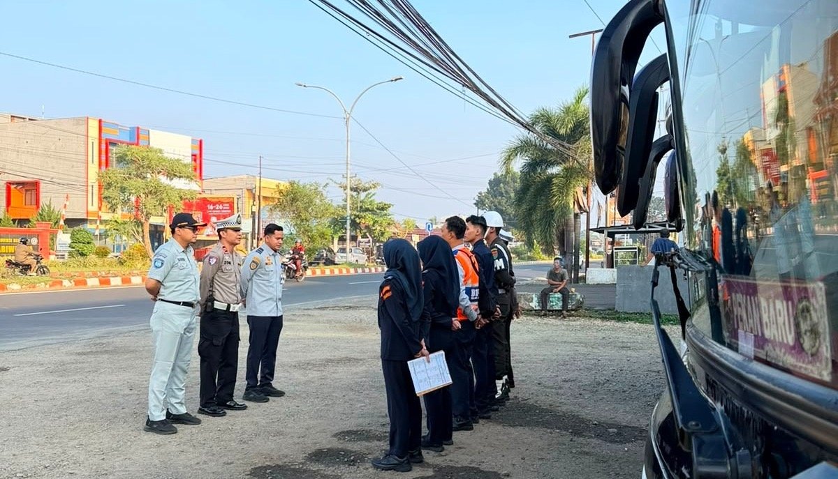 Jelang Libur Sekolah 2026, Jasa Raharja Bersama Stakeholder Gelar Ramp Check Armada Angkutan Umum di Kota Bengkulu Jelang Libur Sekolah 2026, Jasa Raharja Bersama Stakeholder Gelar Ramp Check Armada Angkutan Umum di Kota Bengkulu