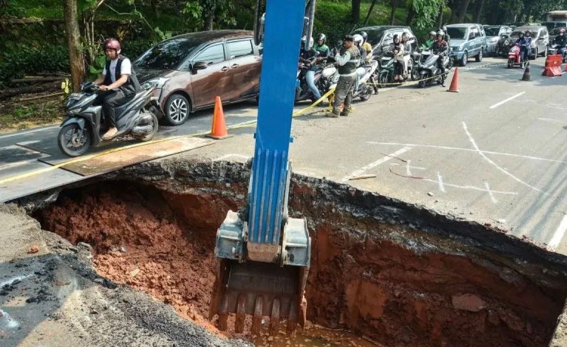 Ruas Jalan Lenteng Agung Arah Selatan Ditutup Sementara oleh Pemprov DKI