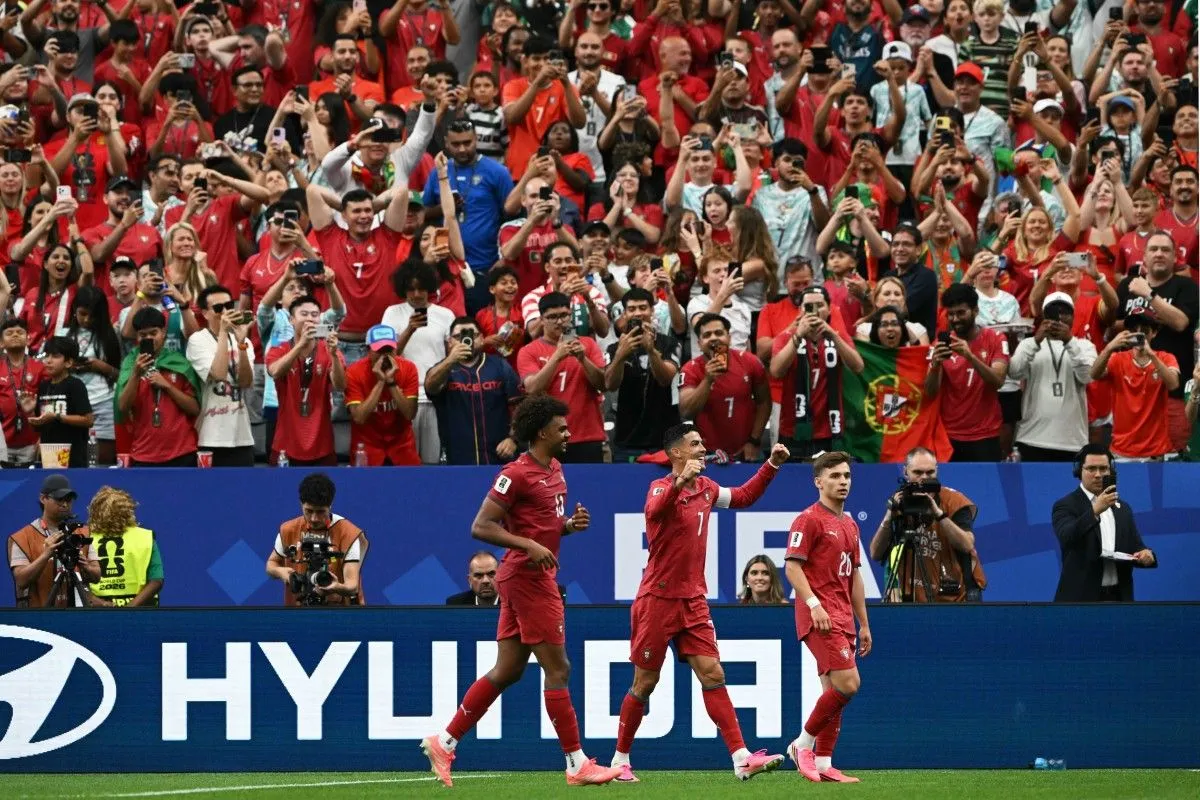 Brace Cristiano Ronaldo Bawa Portugal Menang Telak 5-0 atas Uzbekistan