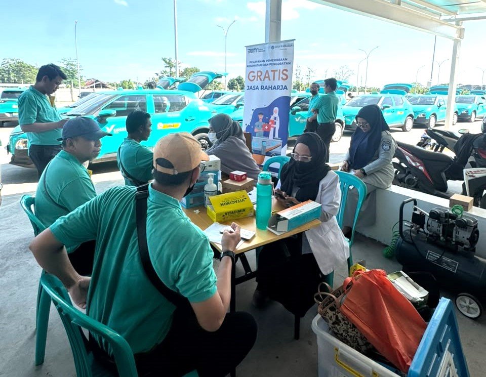 Tekan Risiko Kecelakaan, Jasa Raharja Sulsel Berikan Layanan Kesehatan Gratis untuk Driver PT Green SM