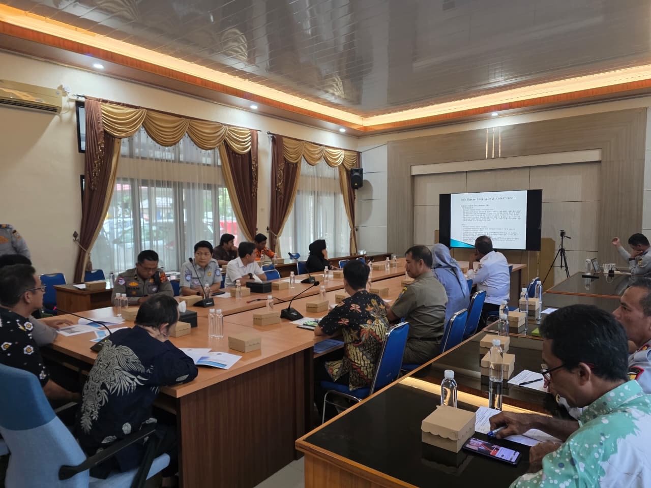 Upaya Peningkatan Keselamatan Lalu Lintas, PT Jasa Raharja (Persero) Cabang Cirebon Gelar Forum Komunikasi Lalu Lintas (FKLL) di Dinas Perhubungan Kota Cirebon