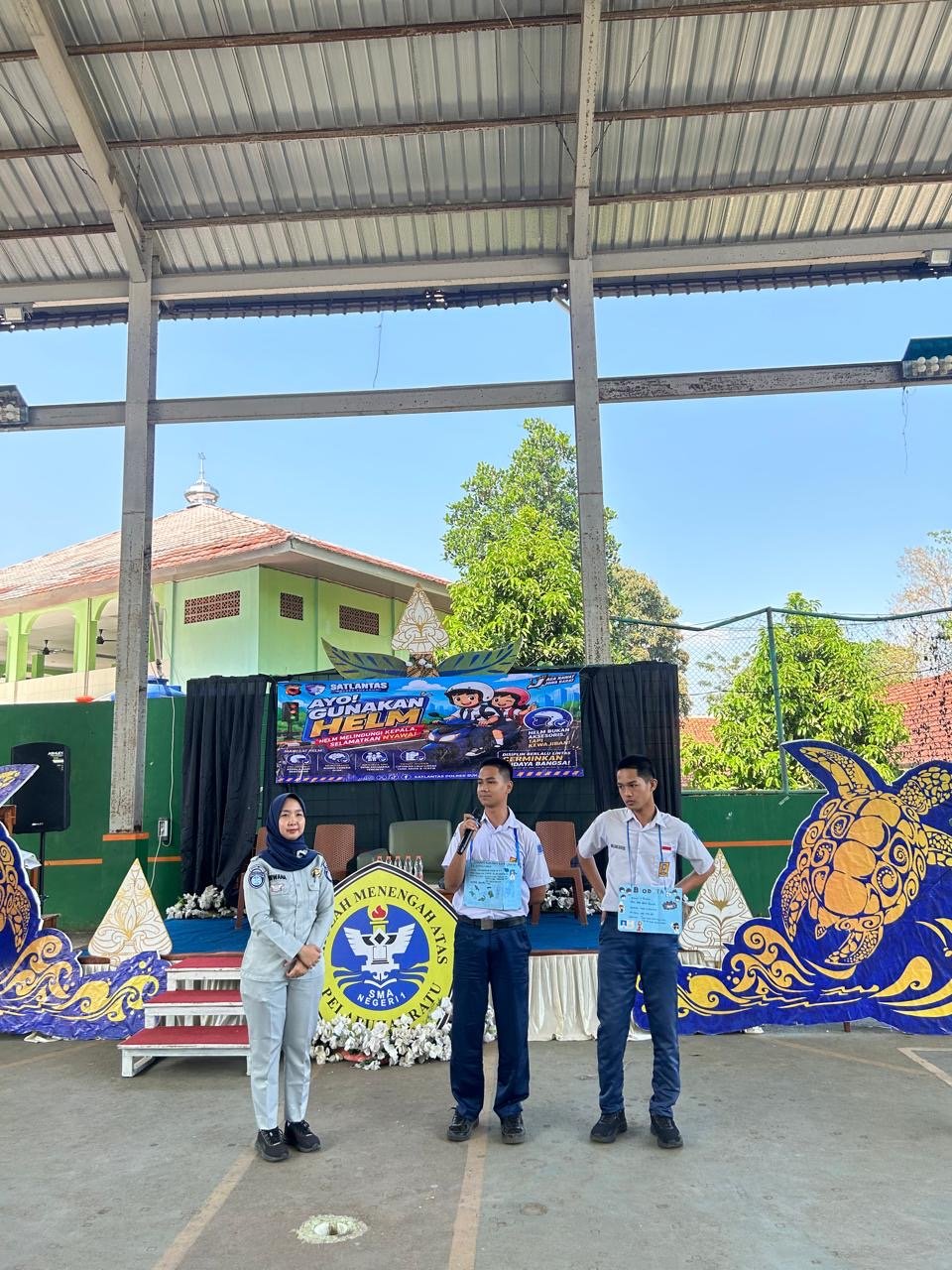 Jasa Raharja Cabang Sukabumi Bersama Satlantas Polres Sukabumi Tanamkan Budaya Keselamatan Berlalu Lintas di SMAN 1 Palabuhanratu