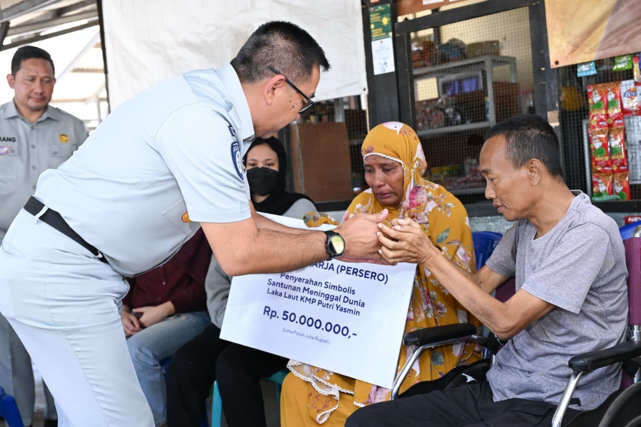 Dalam 24 Jam, Dirut Jasa Raharja Serahkan Santunan kepada Ahli Waris Korban Kebakaran KMP Putri Yasmin