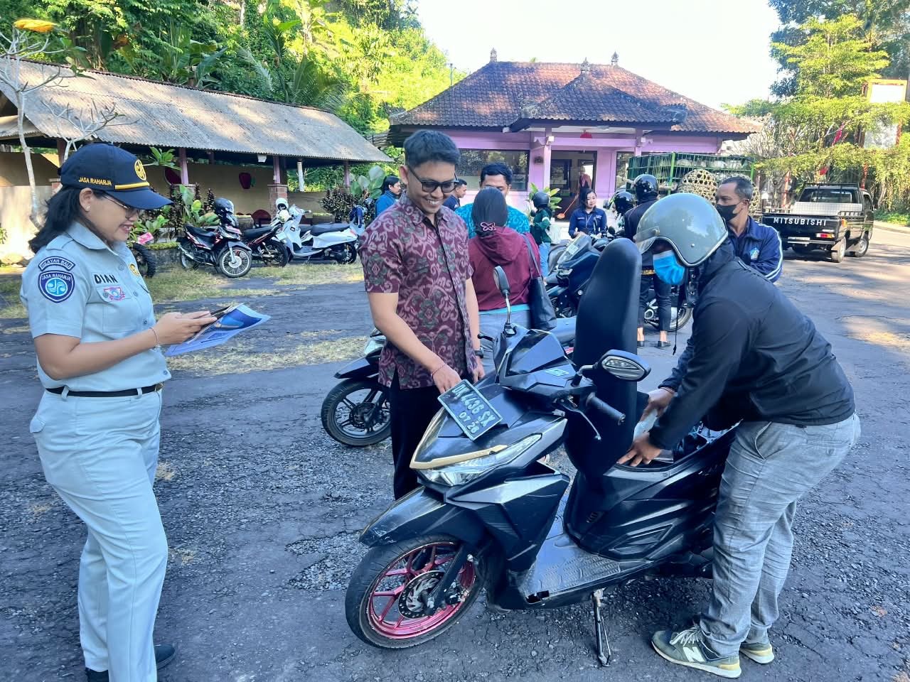 Bukan Sekadar Razia, Tim Pembina Samsat Bangli Dorong Masyarakat Lebih Tertib Administrasi Kendaraan
