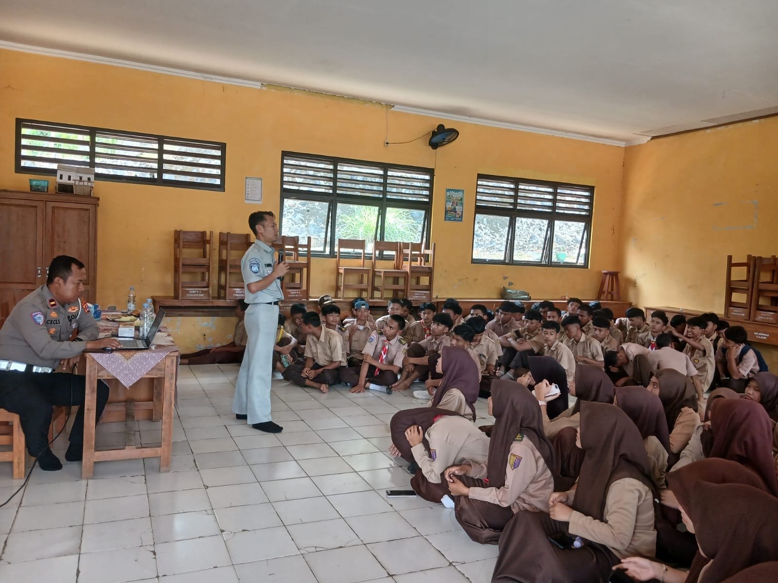 Tumbuhkan Budaya Tertib Berlalu Lintas Jasa Raharja Bersama Polres Lebak Sasar SMK Lebak Gedong