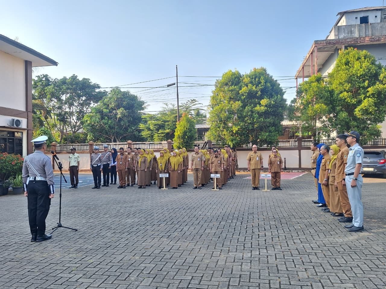 Tim Pembina Samsat Pelaihari Perkuat Integritas dan Kualitas Pelayanan Menuju Wilayah Bebas dari Korupsi Tim Pembina Samsat Pelaihari Perkuat Integritas dan Kualitas Pelayanan Menuju Wilayah Bebas dari Korupsi