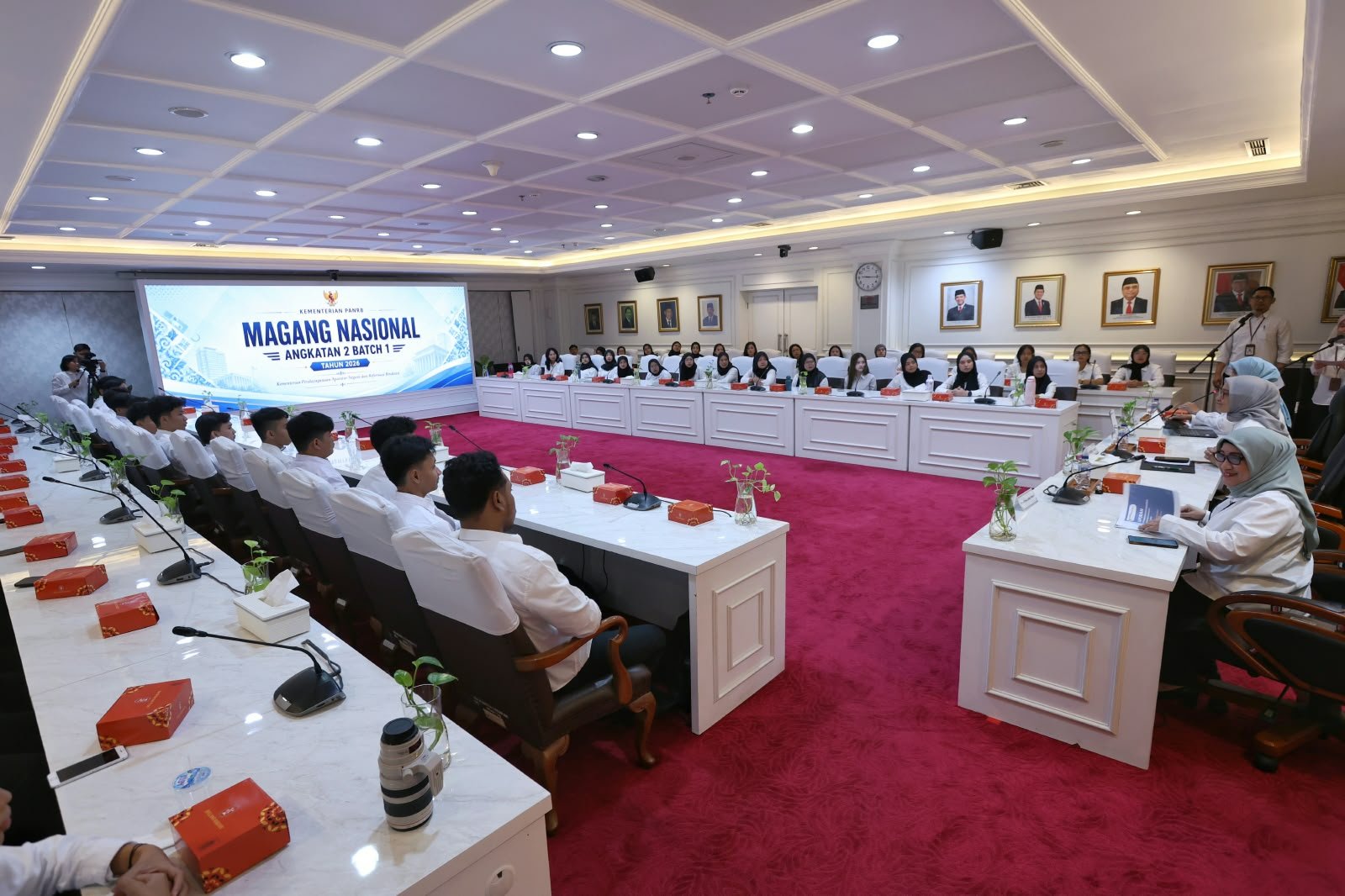 MenPANRB: Peserta Magang Harus Belajar Bekerja dan Melayani Masyarakat