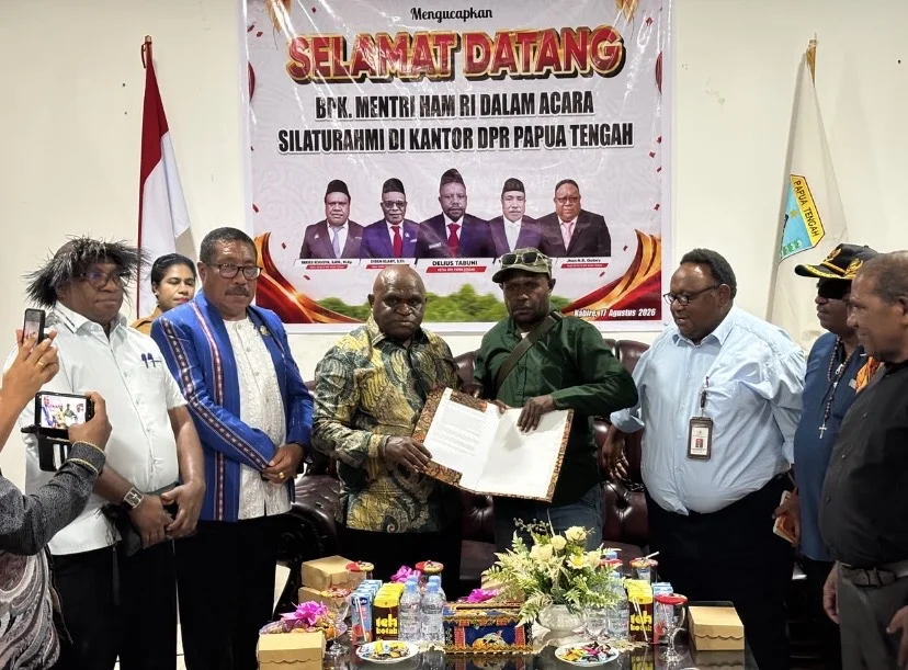 Menteri HAM Tegaskan Layanan Pemerintahan di Papua Gratis Tanpa Pungutan