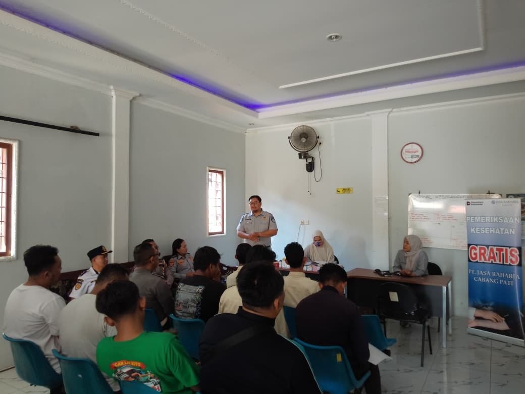Jasa Raharja Pati Gelar Layanan Kesehatan Gratis MUKL bagi Pengemudi dan Kru Bus Rosalia Indah