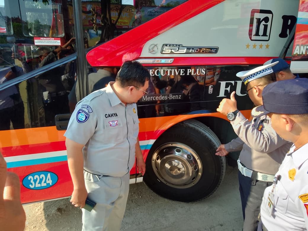 Jasa Raharja Bersama Tim Pembina Samsat Pati Gelar Rampcheck Angkutan Umum, Perkuat Pengawasan Keselamatan Transportasi