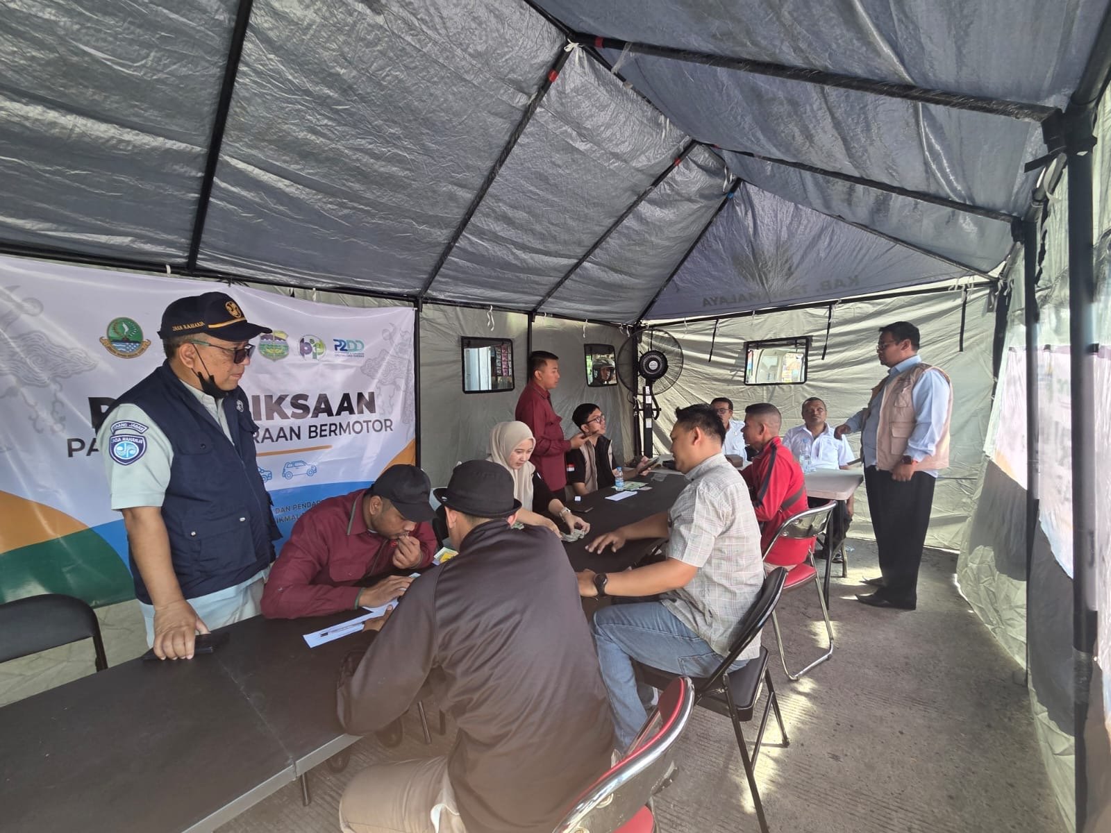 Perkuat Kepatuhan Masyarakat, Jasa Raharja Tasikmalaya Bersama Tim Pembina Samsat Gelar Operasi Gabungan di Singaparna