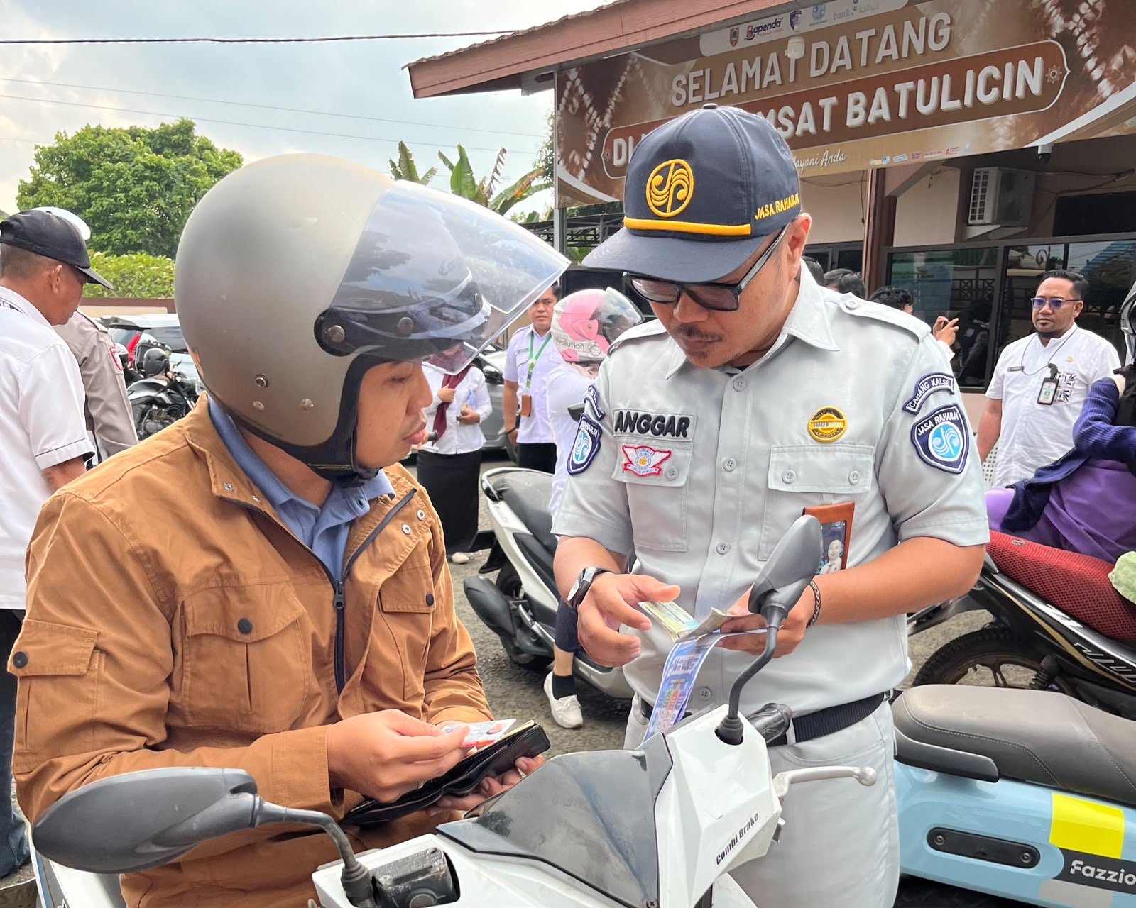 Tim Pembina Samsat Batulicin Gelar Operasi Gabungan, Pengendara Diingatkan Manfaatkan Relaksasi Pajak Kendaraan 2026