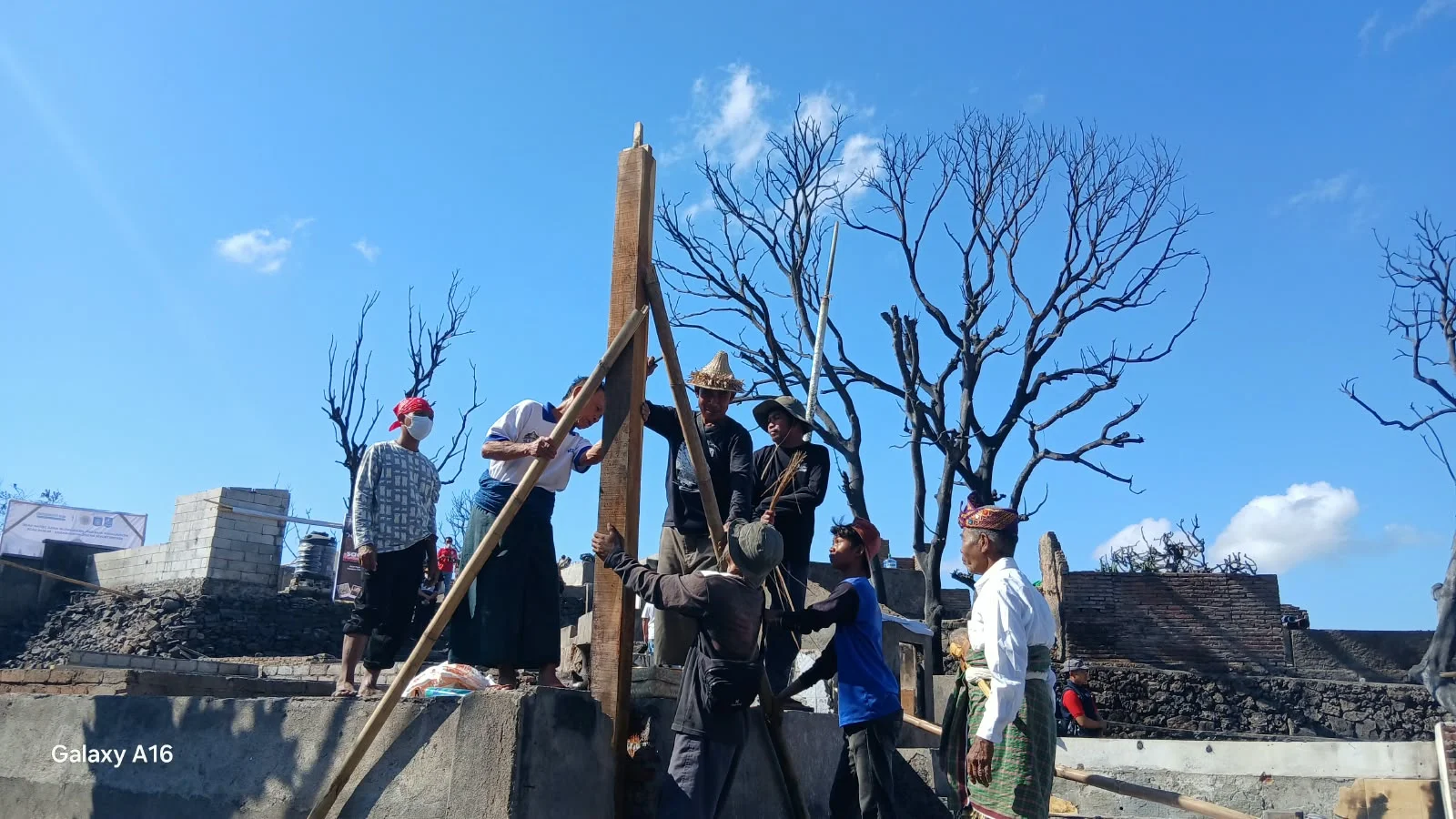 Pemerintah Rekonstruksi Desa Adat Sade, Libatkan Warga dan Tokoh Adat