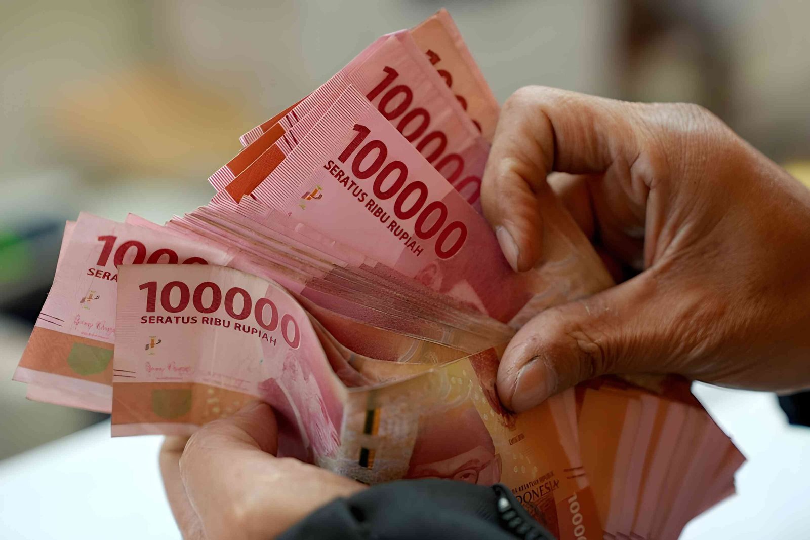 Sentimen Domestik Membaik, Rupiah Menguat terhadap Dolar AS