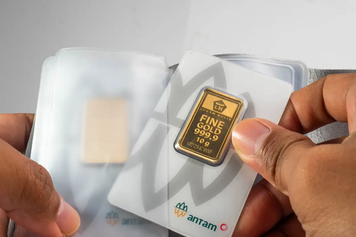 Harga Emas Antam Naik Rp4.000 Menjadi Rp2,604 Juta per Gram
