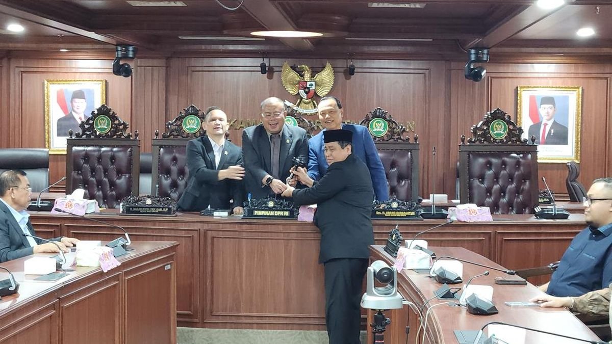 DPR Sahkan Hasan Basri Jadi Pimpinan MKD Gantikan Agung Widyantoro